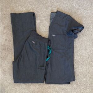 FIGS Scrub Set Charcoal Grey